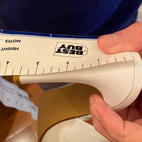 Halogen Halila-Lea white leather pumps size 7 - Picture 7 of 7